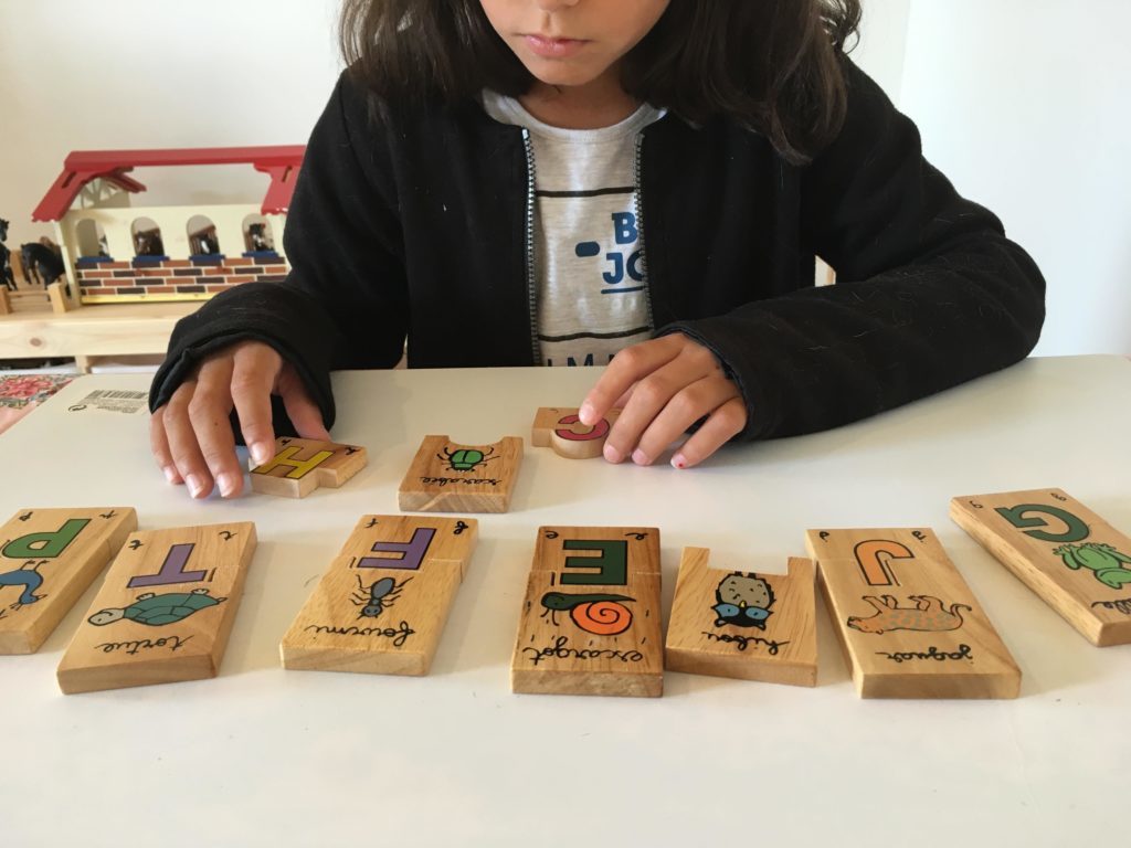 seance-montessori-enfants seance-montessori-enfants